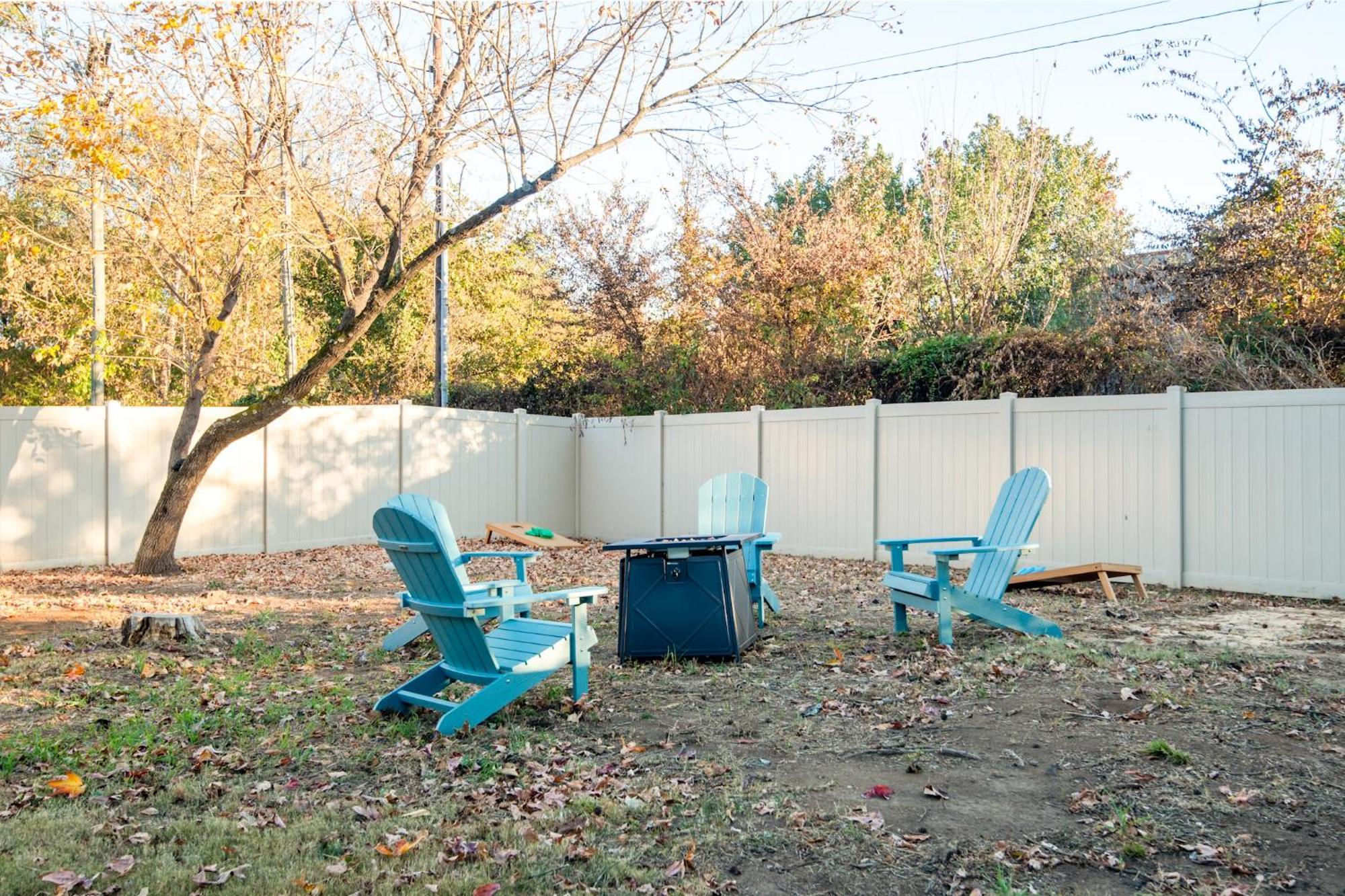 Near Clt Airport - 4Bd - Backyard - Balcony Villa Charlotte Exterior photo