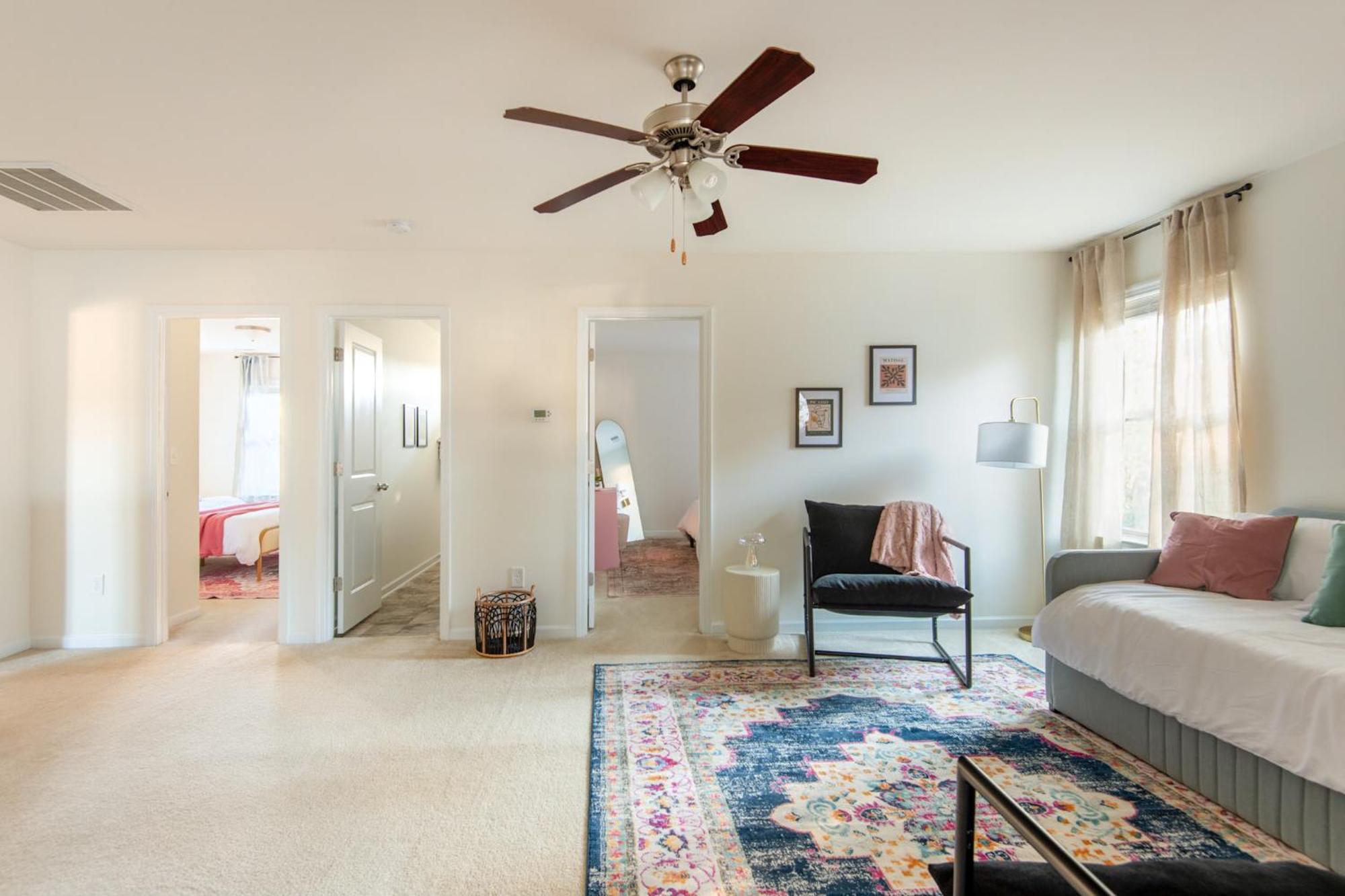 Near Clt Airport - 4Bd - Backyard - Balcony Villa Charlotte Exterior photo