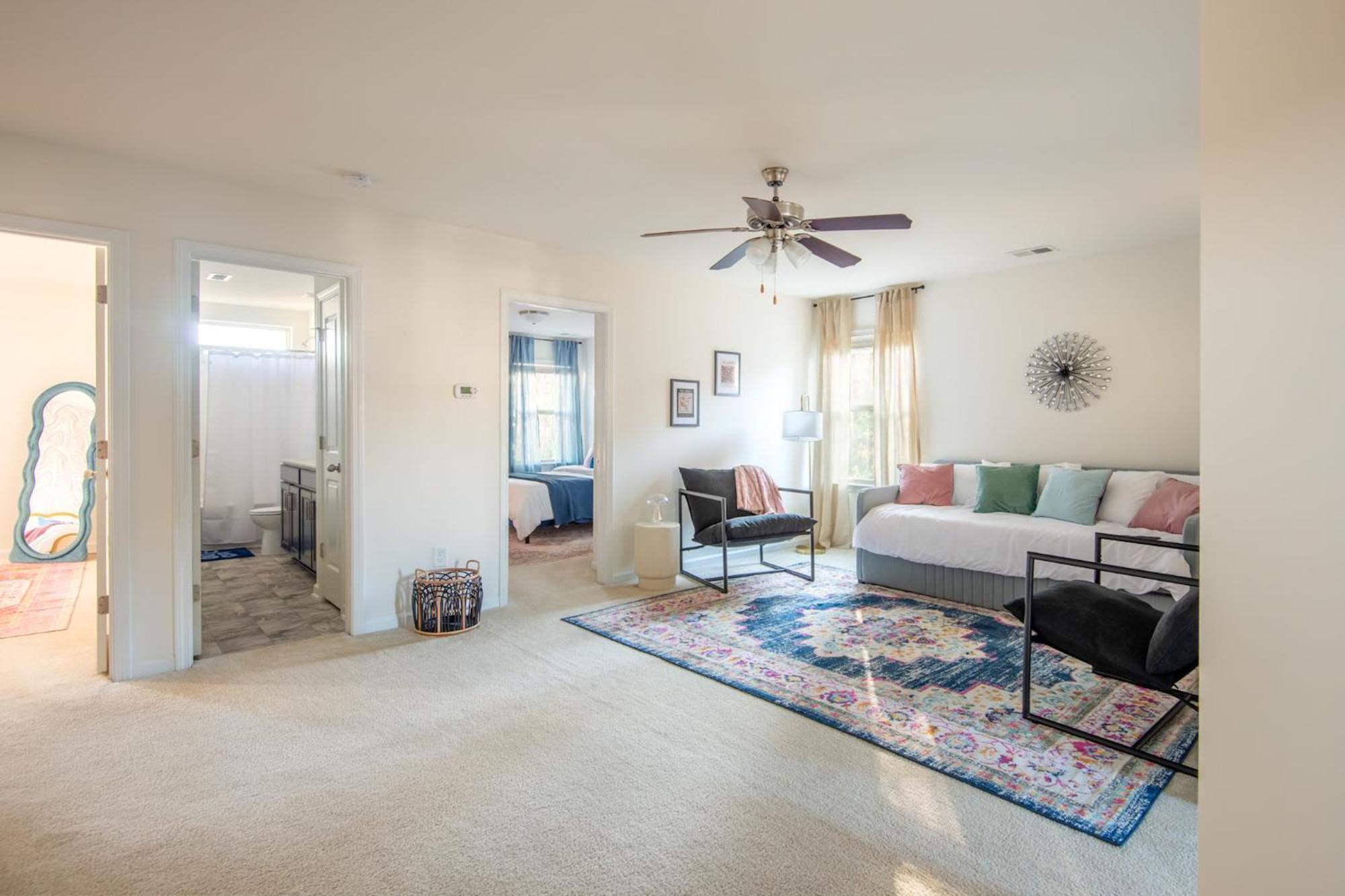 Near Clt Airport - 4Bd - Backyard - Balcony Villa Charlotte Exterior photo
